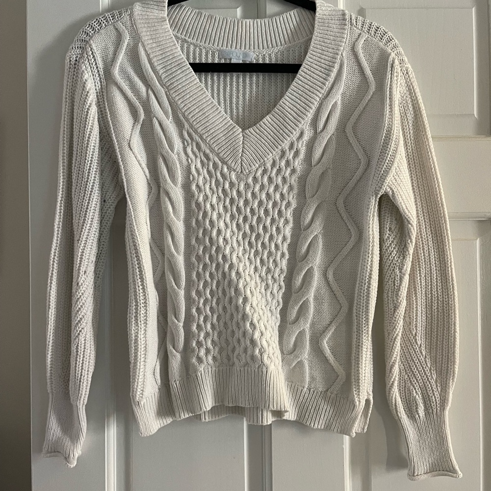 Off-White Chunky V-Neck Sweater with Cable Knit